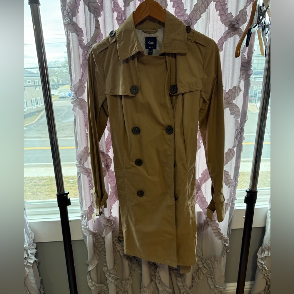 GAP Women's Classic Brown Trench Coat